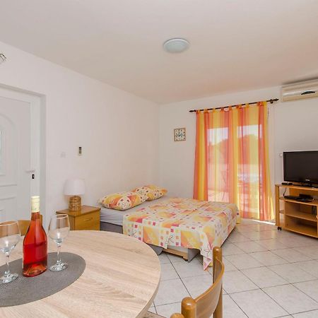 Apartments Danica ピロヴァッツ エクステリア 写真