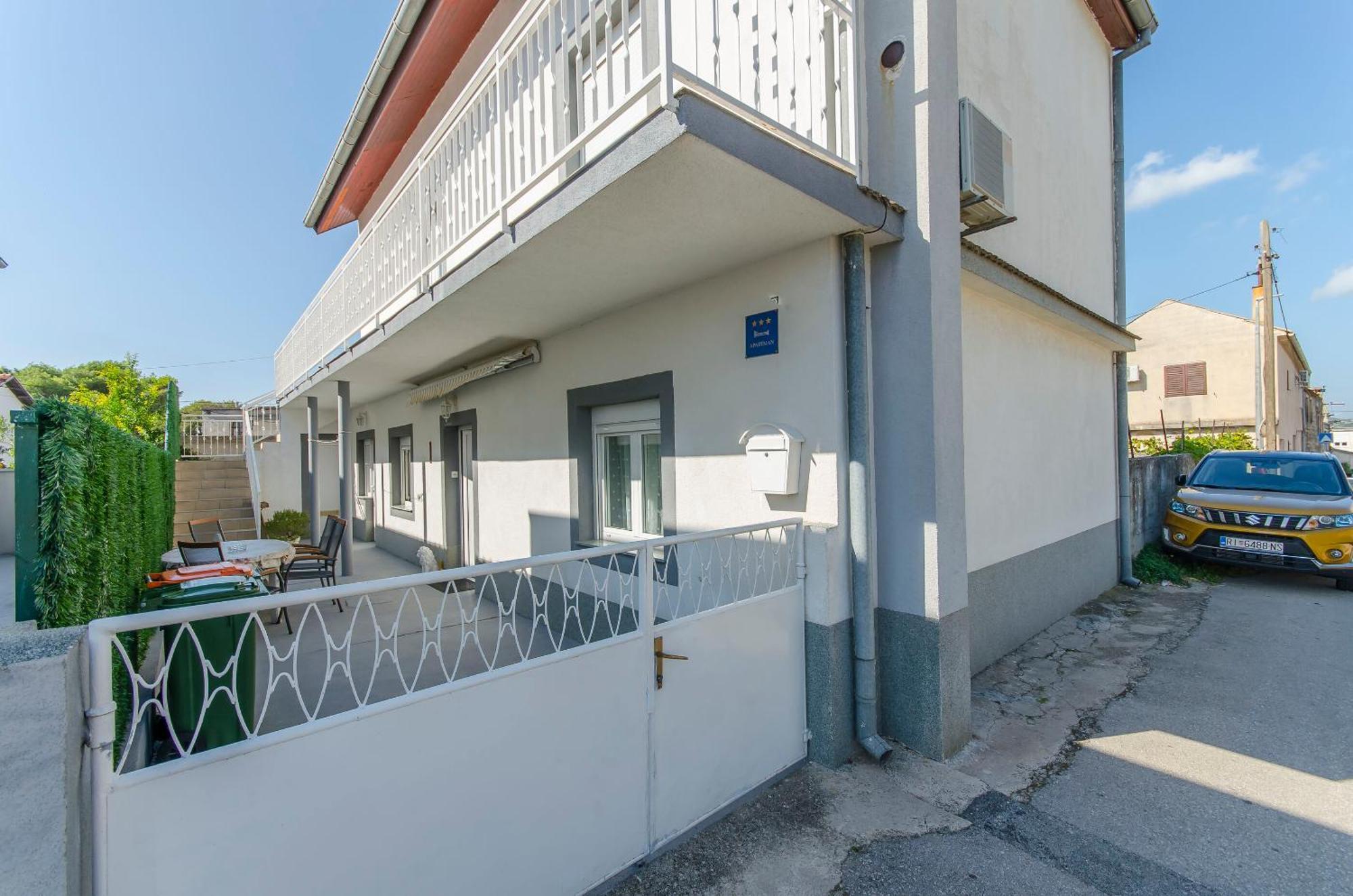 Apartments Danica ピロヴァッツ エクステリア 写真